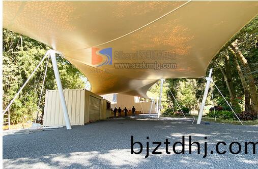 張拉膜公(gong)司解(jie)讀景觀(guan)係列(lie)膜結(jie)構(gou)有何優(you)勢
