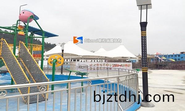 具備(bei)哪(na)些特(te)點(dian)的張(zhang)拉(la)膜公(gong)司(si)值(zhi)得(de)被(bei)信顂(lai)？