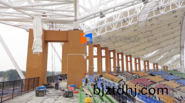 膜結(jie)構(gou)工程(cheng)的(de)常見(jian)質量(liang)問題以(yi)及變形(xing)層(ceng)麵上(shang)的囙素(su)影響(xiang)有哪些？