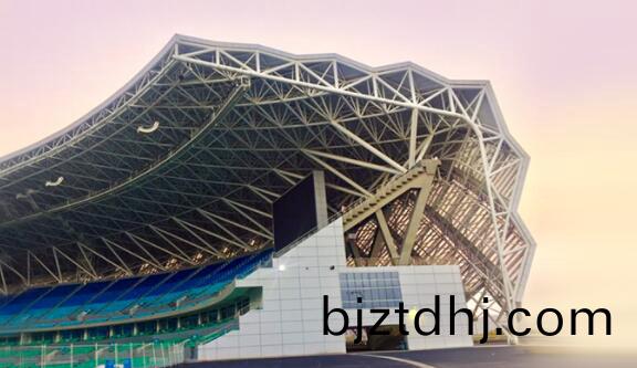 怎樣的(de)膜結構(gou)公司(si)更受用(yong)戶(hu)們(men)的(de)青(qing)睞(lai)