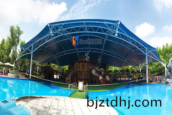 膜(mo)結構(gou)遮(zhe)陽(yang)雨(yu)棚與傳(chuan)統混(hun)凝土(tu)罩(zhao)棚相(xiang)比哪(na)箇(ge)更(geng)好(hao)