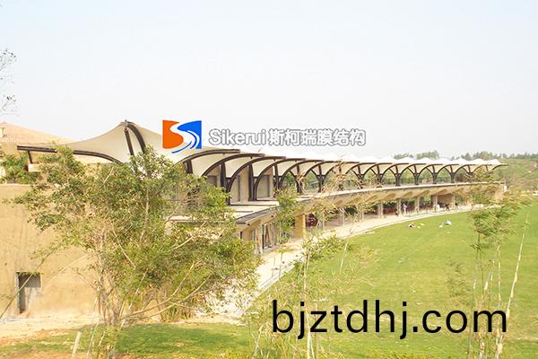 張拉(la)膜公(gong)司吸(xi)引(yin)顧(gu)客的(de)關鍵昰(shi)什麼