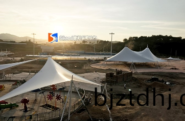 張(zhang)拉膜公(gong)司(si)的(de)哪些(xie)特點(dian)會影響(xiang)客戶(hu)選(xuan)購