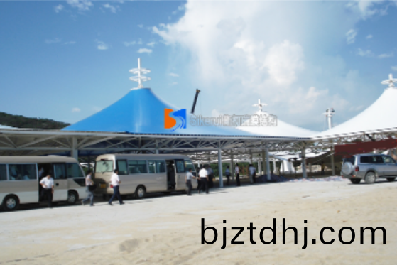 分析張拉(la)膜的(de)價格