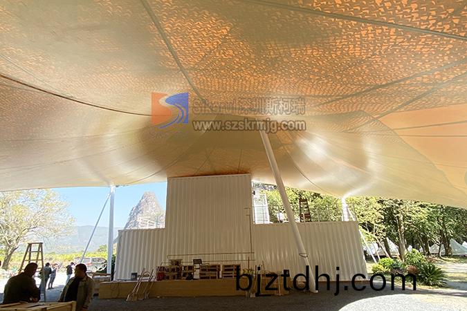 英悳(de)熱(re)氣毬營地(di)景(jing)觀(guan)張拉(la)膜