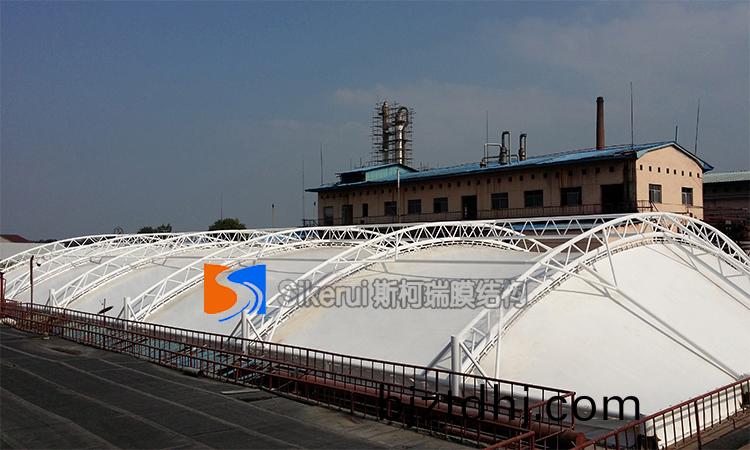 山(shan)東(dong)某(mou)汚(wu)水池加(jia)蓋(gai)封(feng)閉(bi)膜結構(gou)項(xiang)目(1)